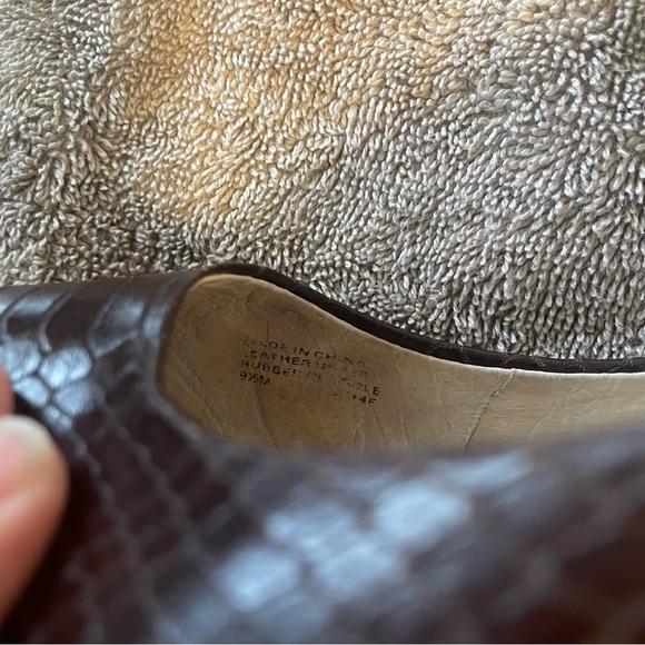 Michael Kors Leather, Closed Toe High Heel Shoes. Snake, Brown, Size 9.5. - Picture 4 of 12